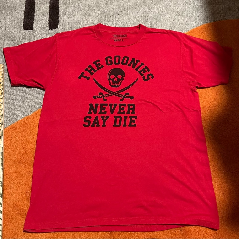 GOONIES Never Say Die Retro 80s Movie Graphic Tee T-Shirt